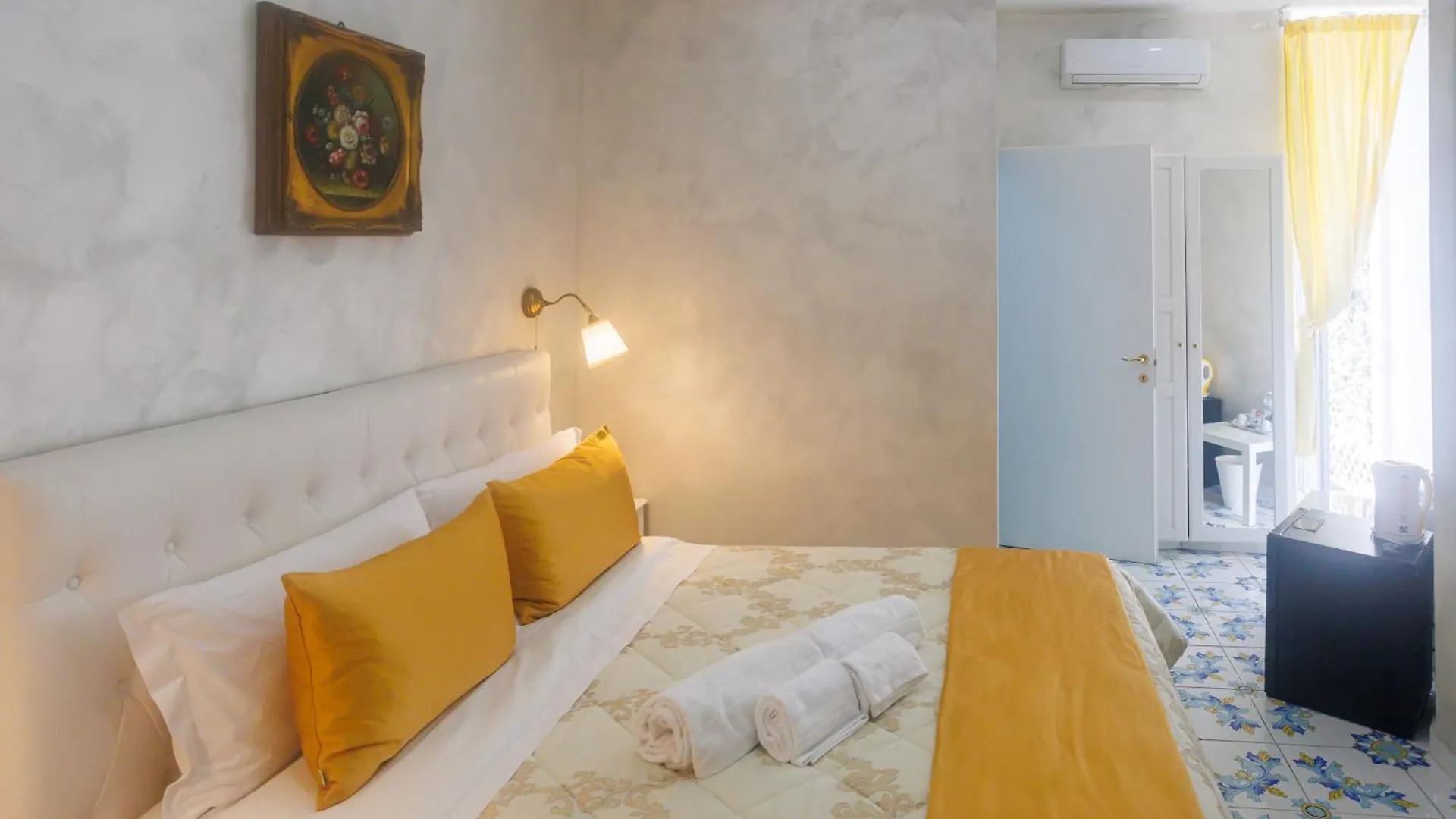 Bed and Breakfast Alma Adry Nápoles 2*,